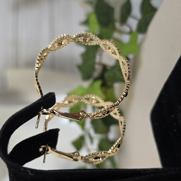 Gold Filled Hoop Earrings Evil Eye Design - Picture 6 of 7